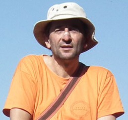 Ο Πρόεδρος, Θωμάς Μπατσέλας